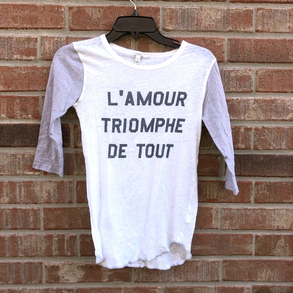 love conquers all tee - Picture 2 of 3